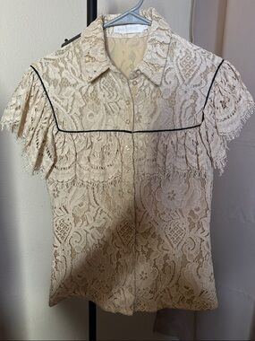 Anne Fontaine Palagio Cream Lace Short Sleeve Button-Up Blouse with Black Piping